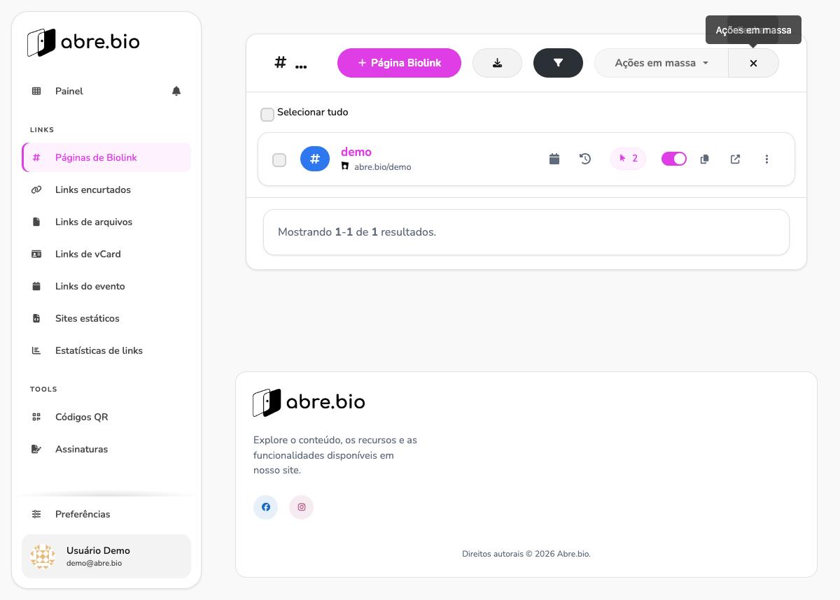 Listagem de biolinks em modo de seleção, com caixas de marcação, Selecionar tudo e dropdown Ações em massa
