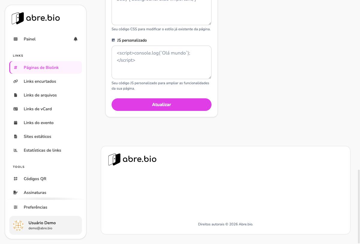 Acordeão Avançado mostrando o textarea de JS personalizado e o botão Atualizar no rodapé da aba