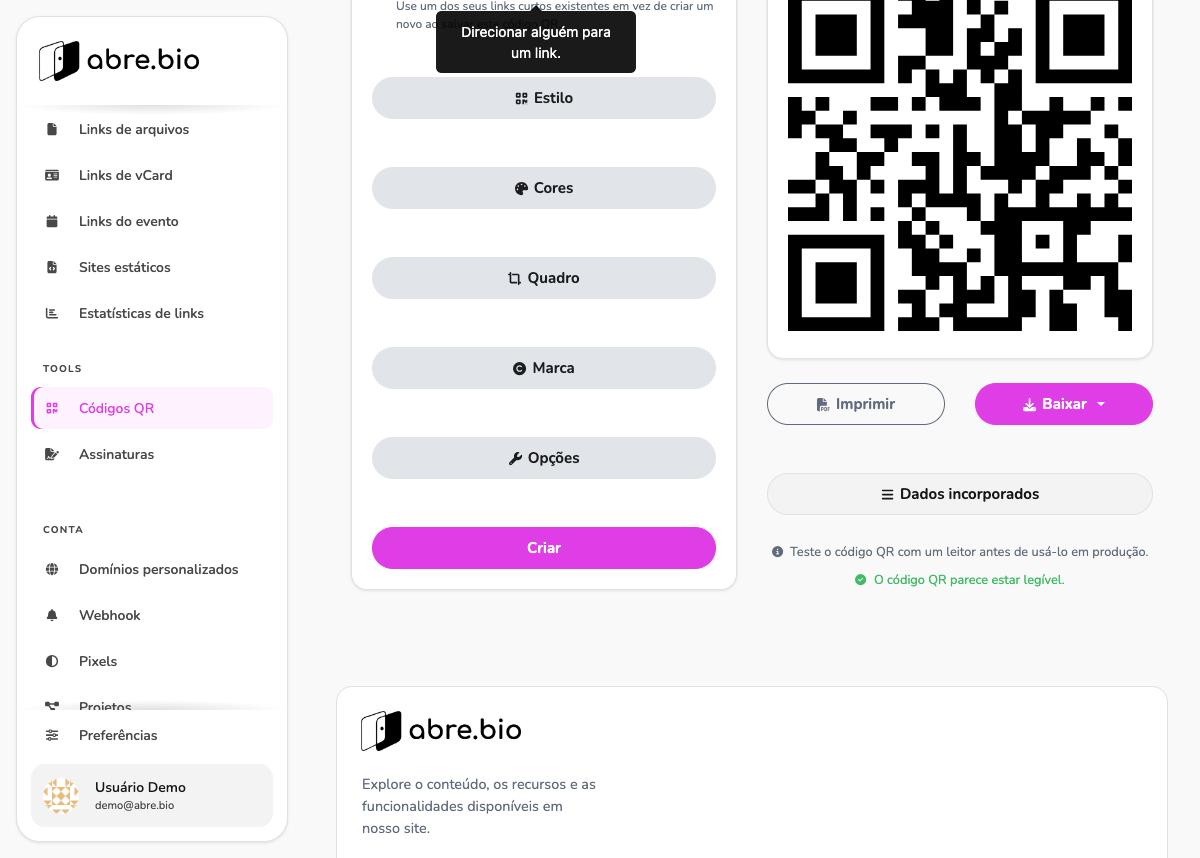 Tela Criar QR, parte inferior, com acordeões de personalização Estilo, Cores, Quadro, Marca, Opções e botão Criar